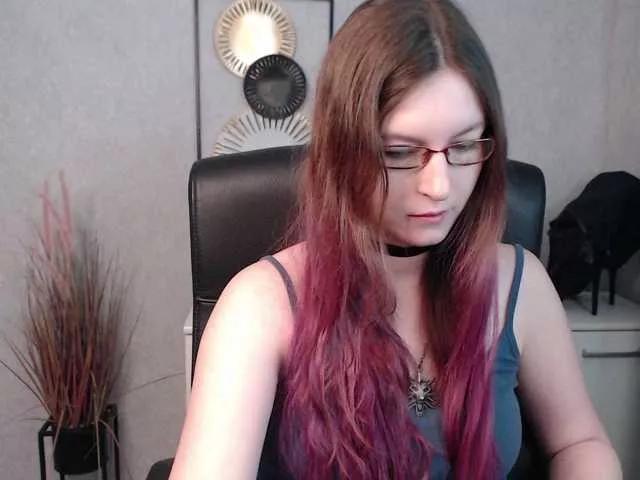EmmaHeart from BongaCams