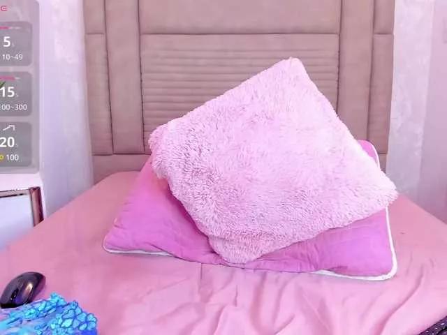 EMMAWIILSON from BongaCams
