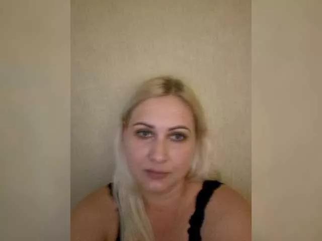 Enni1 from BongaCams