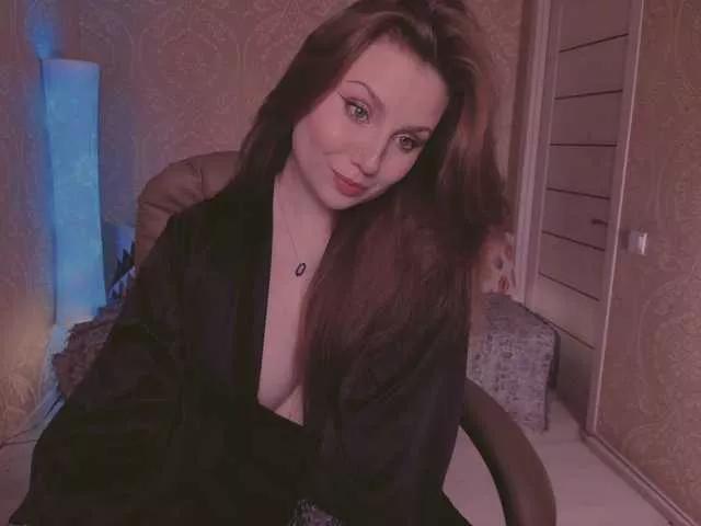Esmeerrr from BongaCams