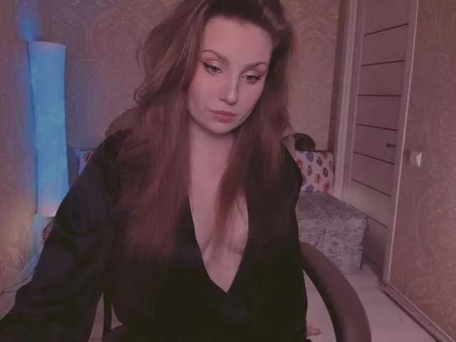 Esmeerrr from BongaCams