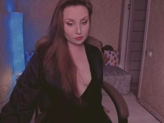 Esmeerrr from BongaCams