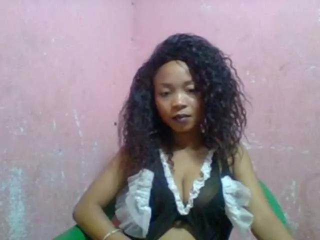 Estelahh from BongaCams