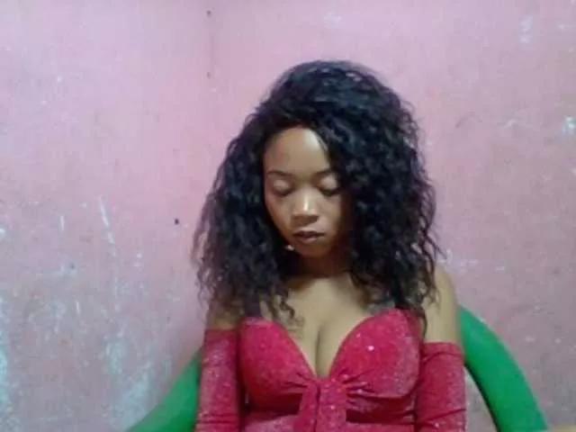 Estelahh from BongaCams