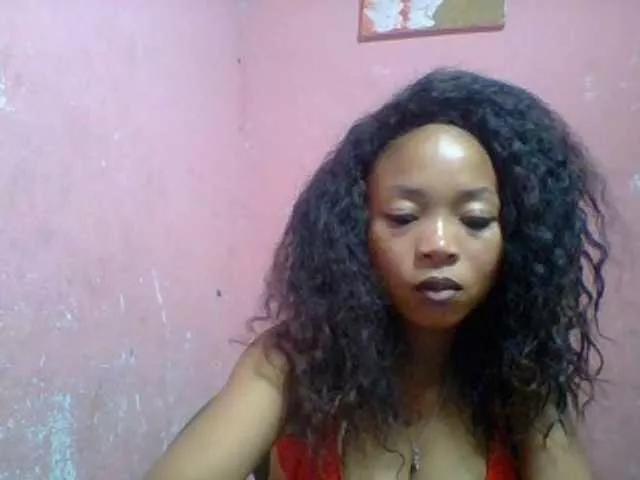 Estelahh from BongaCams