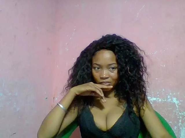 Estelahh from BongaCams
