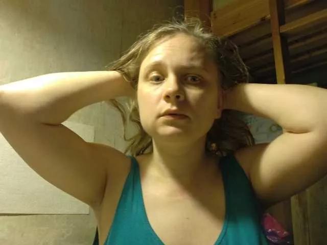 esterjohns from BongaCams