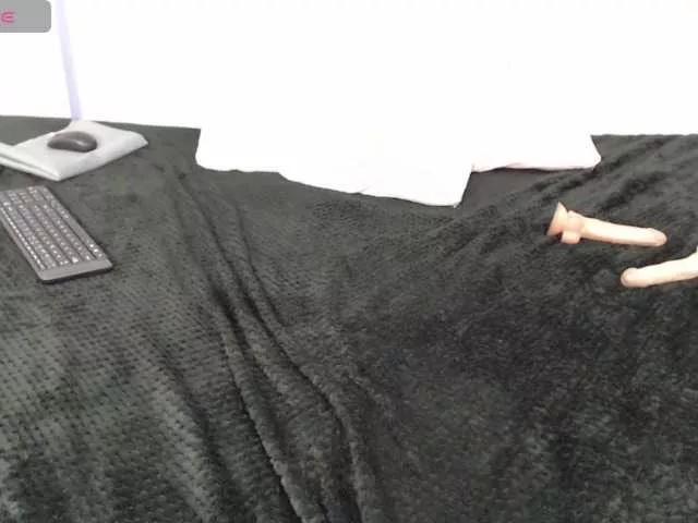 ESTRELLLA-LORENS on BongaCams