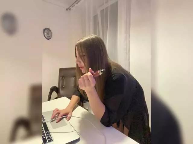 Evelonelfi from BongaCams