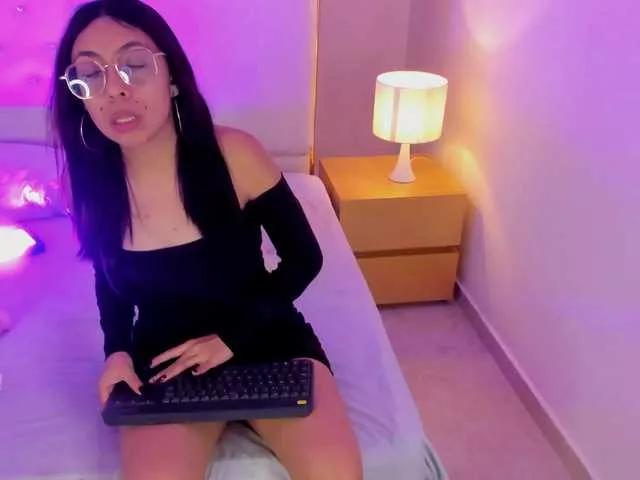 EvelynHarpee from BongaCams