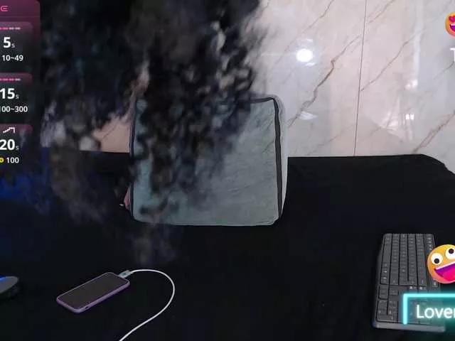 EvonyeHills webcams show profile image 