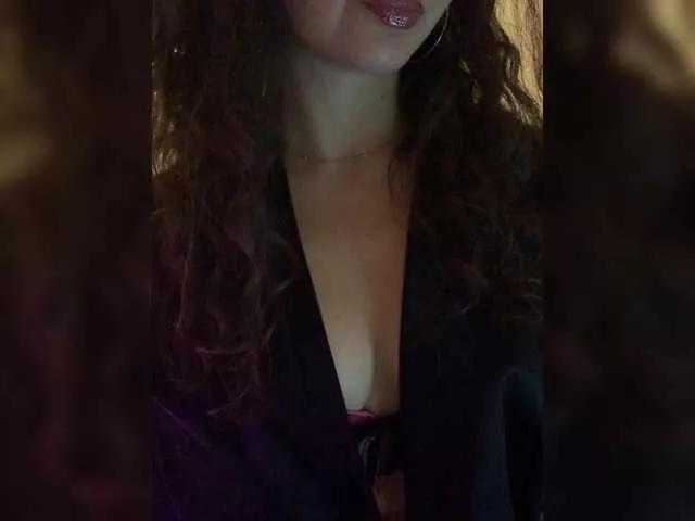 FeeBee from BongaCams