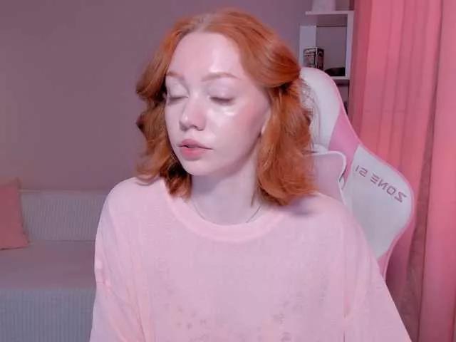 Foxxii from BongaCams
