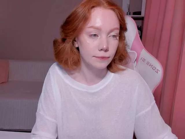 Foxxii from BongaCams