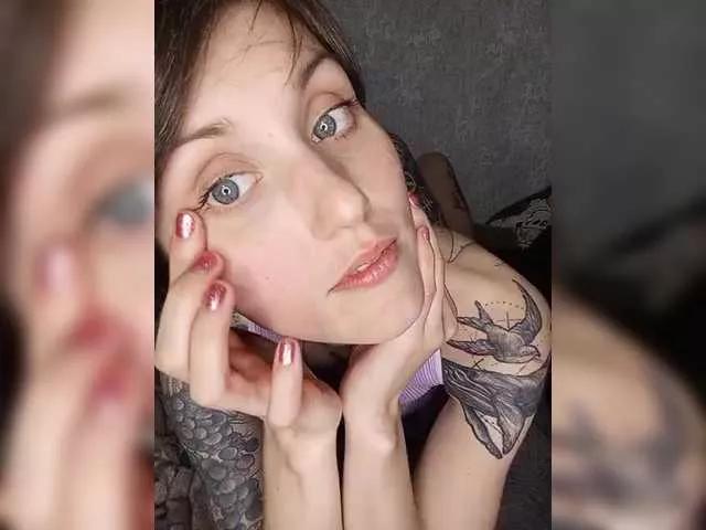 FoxZaya webcams show profile image 