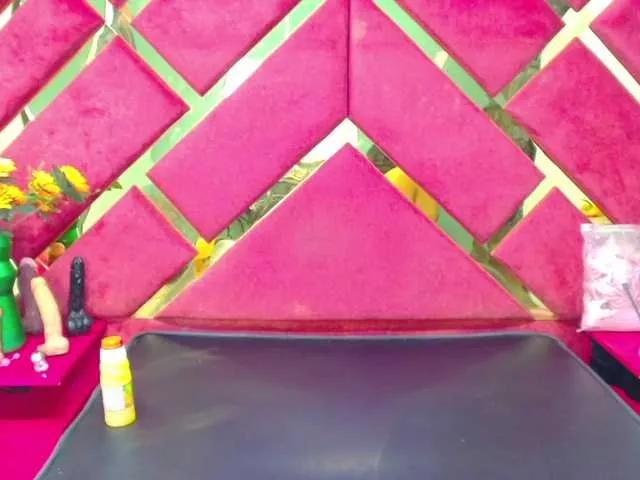 FreyjaNaugthy on BongaCams