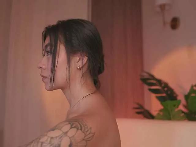 GigiLee from BongaCams