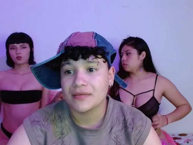Girls-addicted-cum webcams show profile image 
