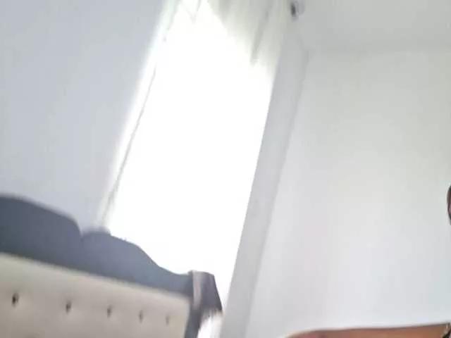 GlobeTrottieHottie1 webcams show profile image 