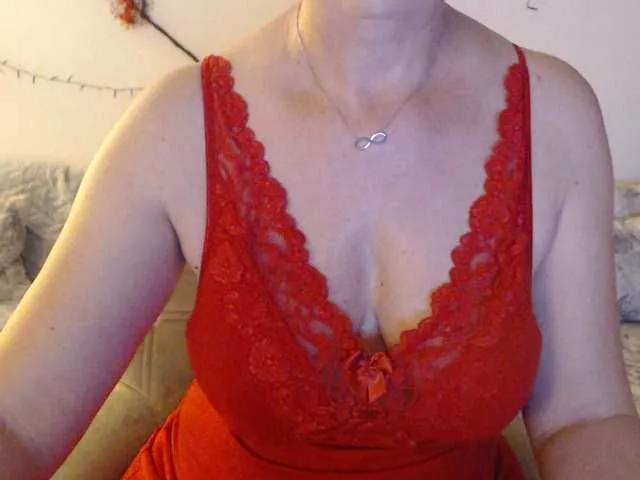 goodSnowQueen from BongaCams