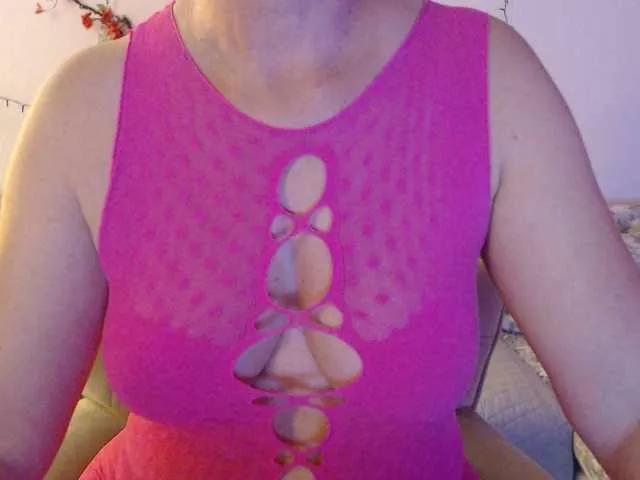 goodSnowQueen from BongaCams