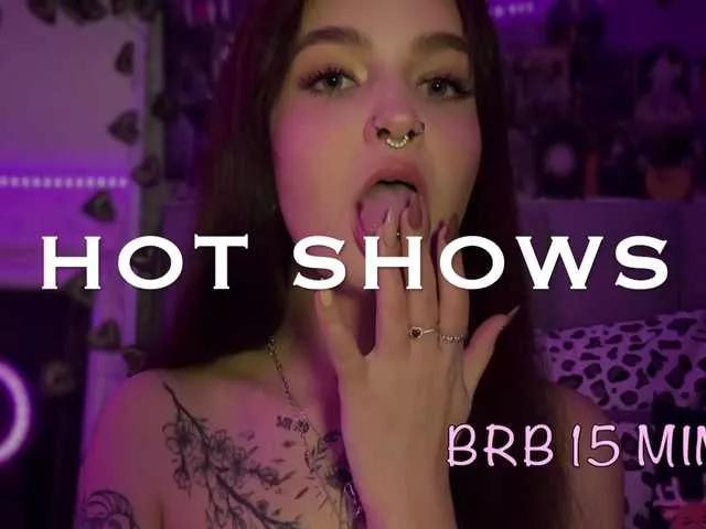 GoodyGirl from BongaCams