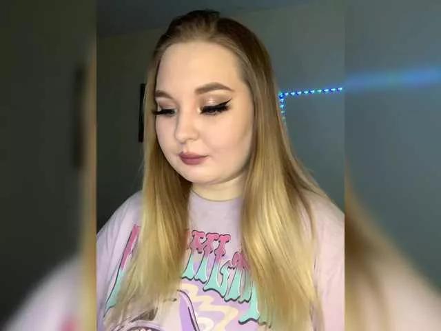 Greeenfriends6969 from BongaCams