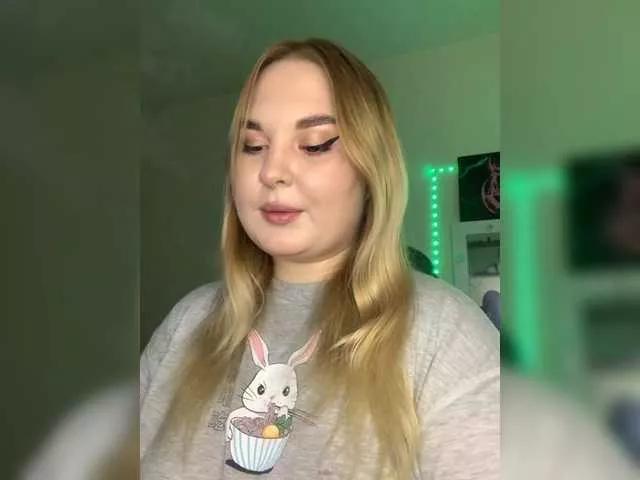 Greeenfriends6969 from BongaCams