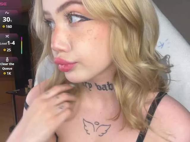 Hanna-CryBaby from BongaCams