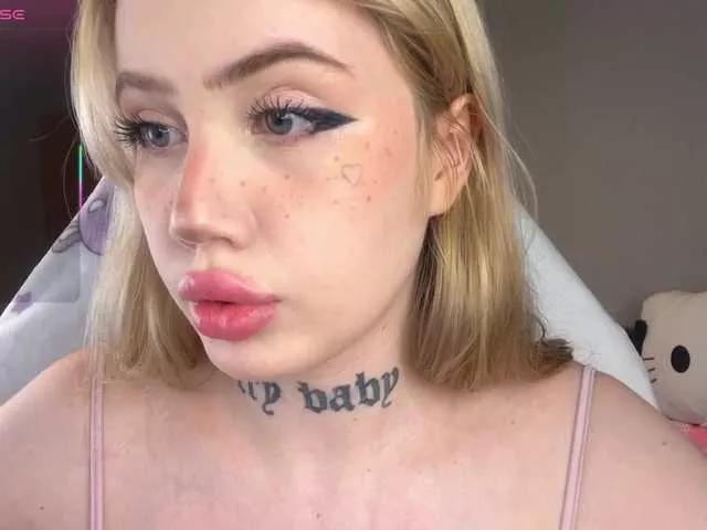 Hanna-CryBaby from BongaCams