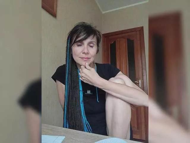 Hellenalonenochka from BongaCams