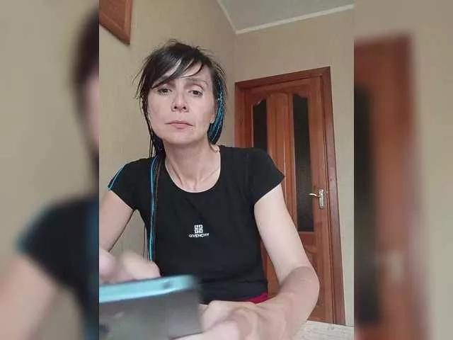 Hellenalonenochka from BongaCams