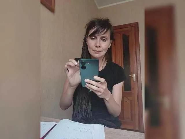 Hellenalonenochka from BongaCams