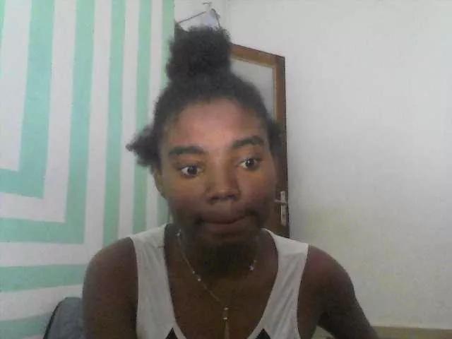Hemreyi webcams show profile image 