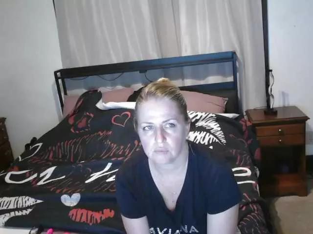 Holliekate from BongaCams