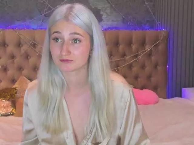 HollyTaillor from BongaCams