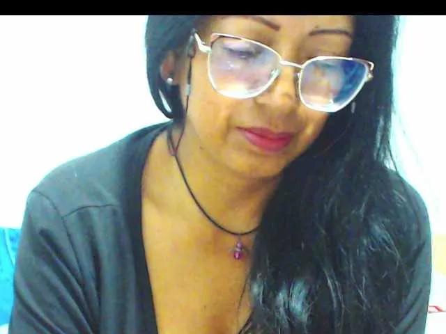 HOTTTSKIN from BongaCams