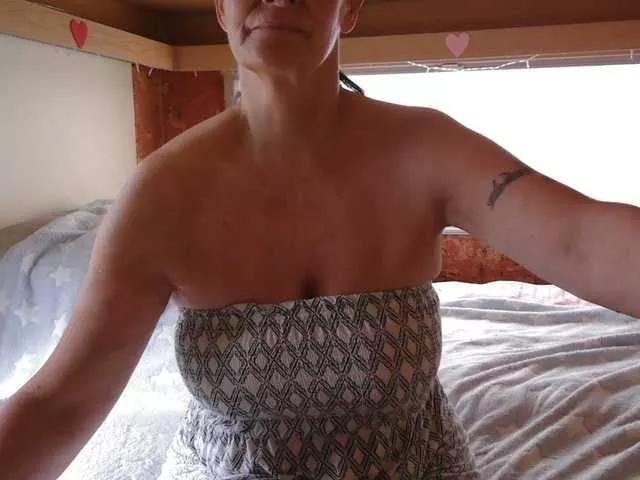illymaus from BongaCams