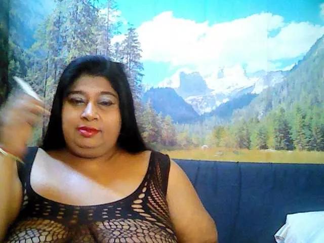 indianhoney from BongaCams
