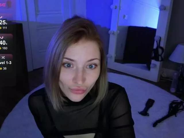 innerbloom from BongaCams