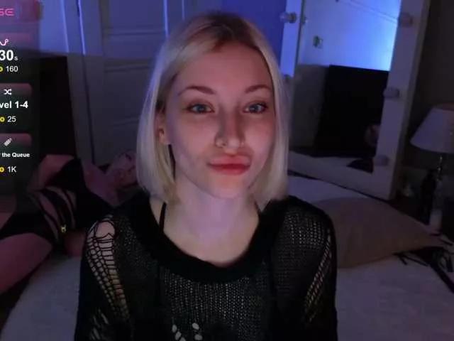 innerbloom from BongaCams