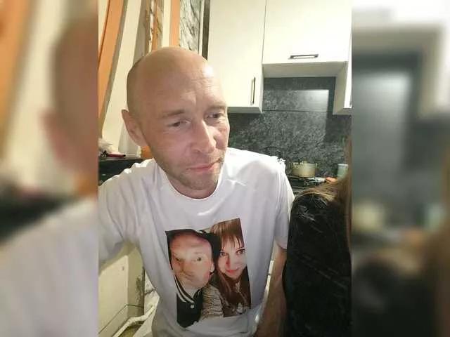 Innokentiy449 webcams show profile image 