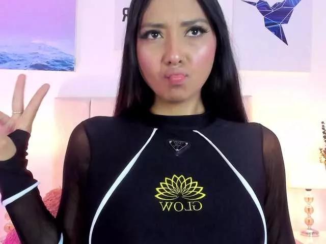 IrinaTannedd from BongaCams