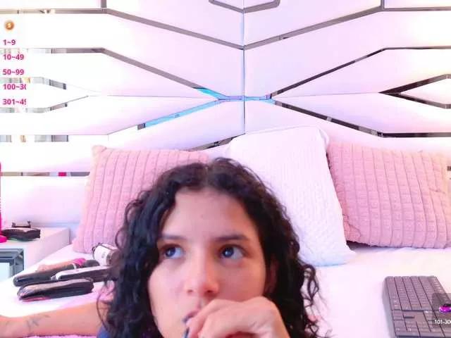 IrisRoss from BongaCams