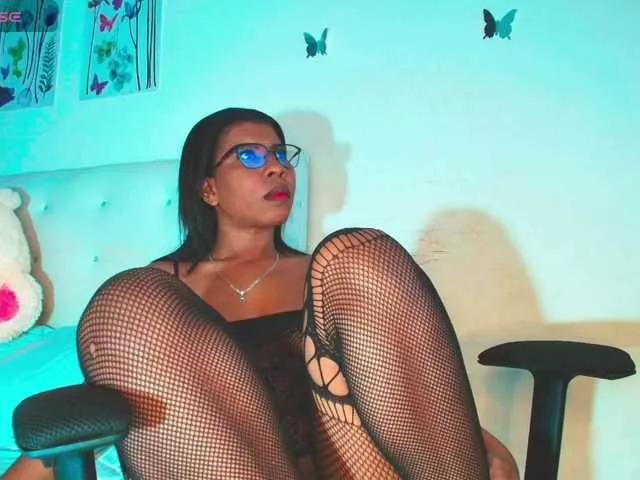 Ivonjoness webcams show profile image 