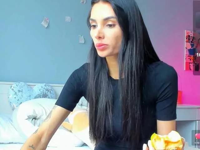 Izzi69 from BongaCams