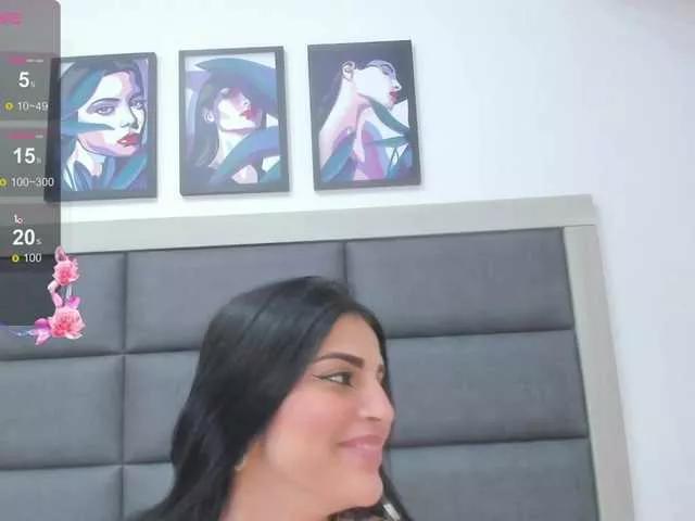 JessieAdams from BongaCams