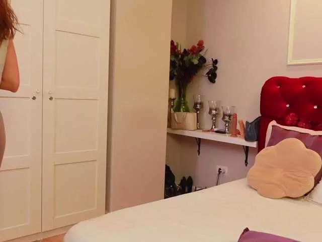 JessieJunee from BongaCams