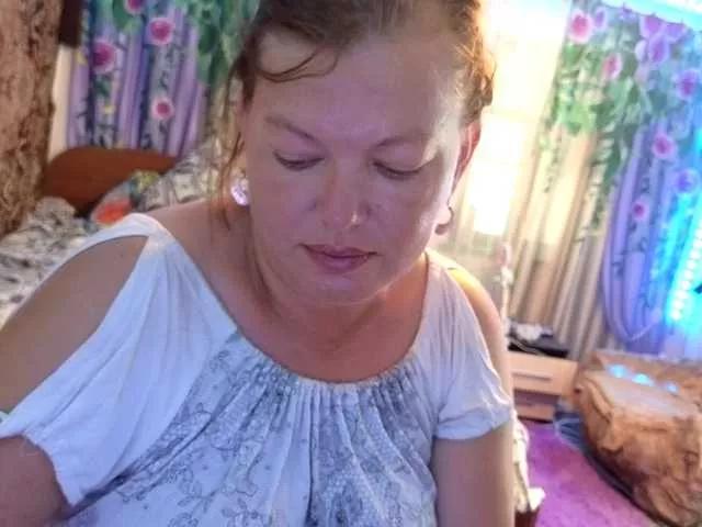 Juliamad webcams show profile image 