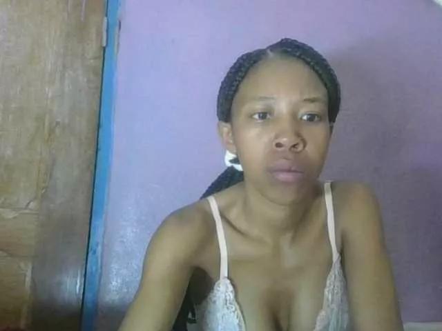 karamel-sexy from BongaCams